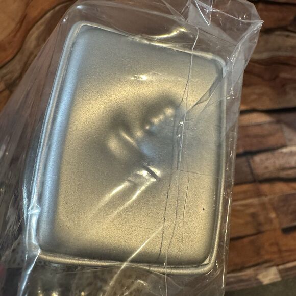 WWF The Rock Wrestling Figure Summer Slam 99 Fully Loaded 2 Jakks Pacific Chair - Picture 8 of 8